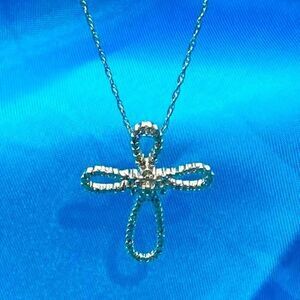AMK Lovely Sterling 925 Silver Cross w/ sim Diamonds